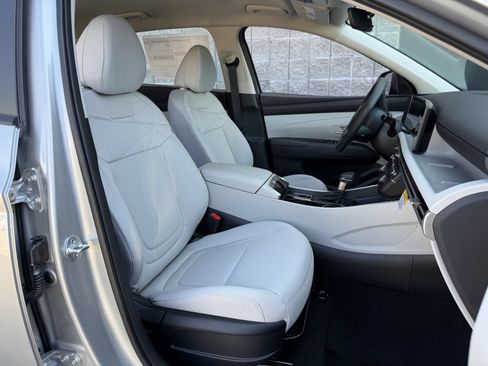 Certified 2026 Hyundai Tucson SE FWD image 25