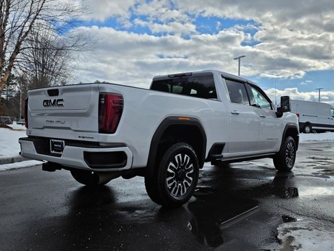Used 2024 GMC Sierra 2500 Denali Ultimate image 11