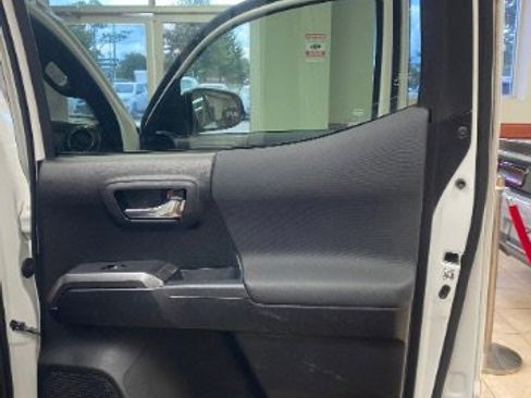 Used 2019 Toyota Tacoma TRD Pro image 11