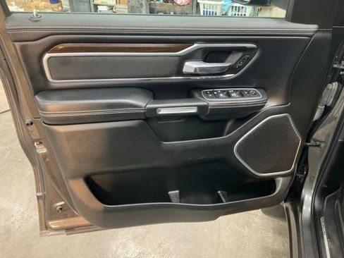 Used 2022 RAM 1500 Laramie AWD/4WD image 6
