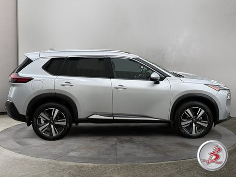 Used 2023 Nissan Rogue SL w/ SL Premium Package image 8