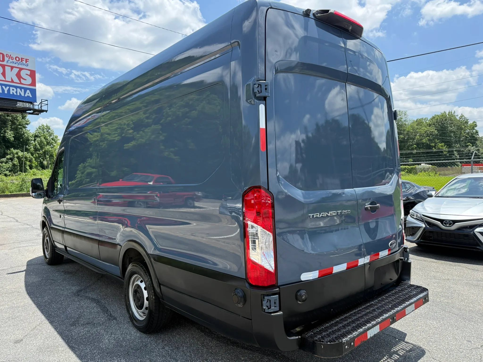 Used 2019 Ford Transit 250 148 High Roof Extended RWD image 5