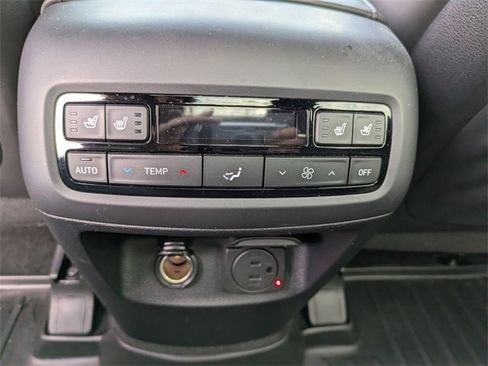 Used 2022 Hyundai Palisade Calligraphy image 19