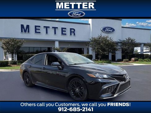 Used 2022 Toyota Camry SE w/ Convenience Package FWD image 1