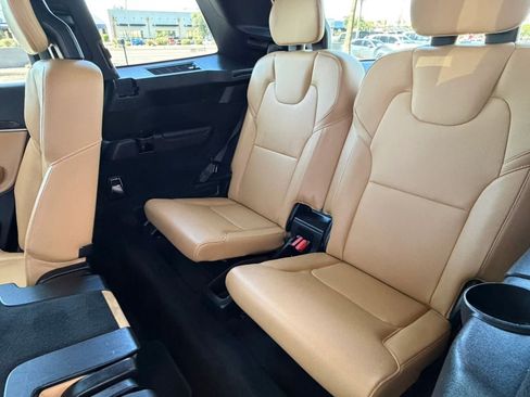Used 2016 Volvo XC90 T6 Momentum w/ Momentum Plus Package AWD/4WD image 49