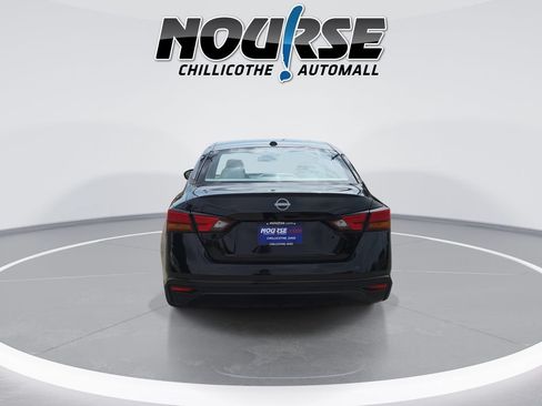 Used 2025 Nissan Altima 2.5 SV FWD image 7