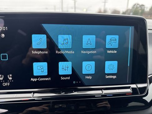 New 2026 Volkswagen Atlas Cross Sport SEL Premium R-Line image 15