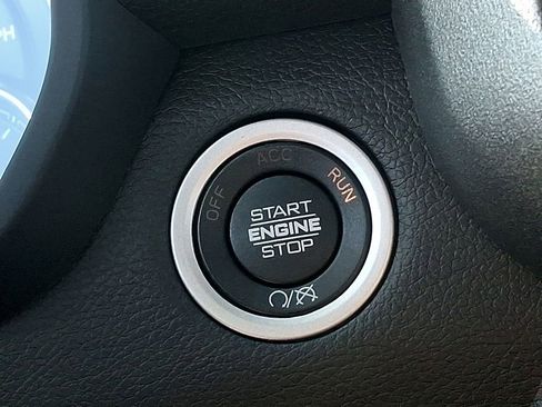 Used 2024 RAM 2500 Tradesman w/ Chrome Appearance Group image 20