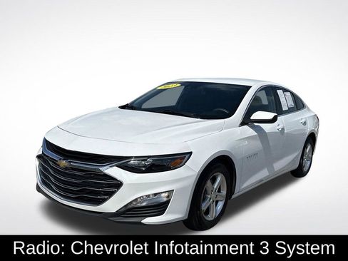 Used 2023 Chevrolet Malibu LT FWD image 2