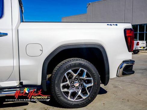 Used 2022 GMC Sierra 1500 SLT w/ SLT Convenience Package image 5