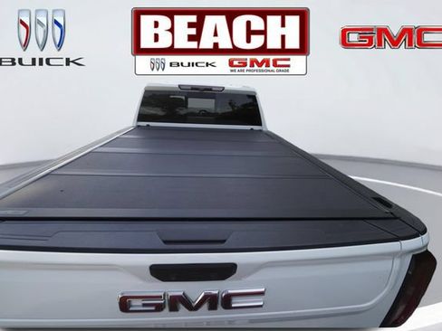 Used 2022 GMC Sierra 2500 AT4 w/ AT4 Preferred Package AWD/4WD image 13