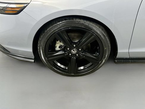 Used 2024 Honda Accord Sport image 8