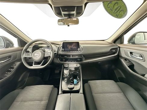 Used 2023 Nissan Rogue SV image 30