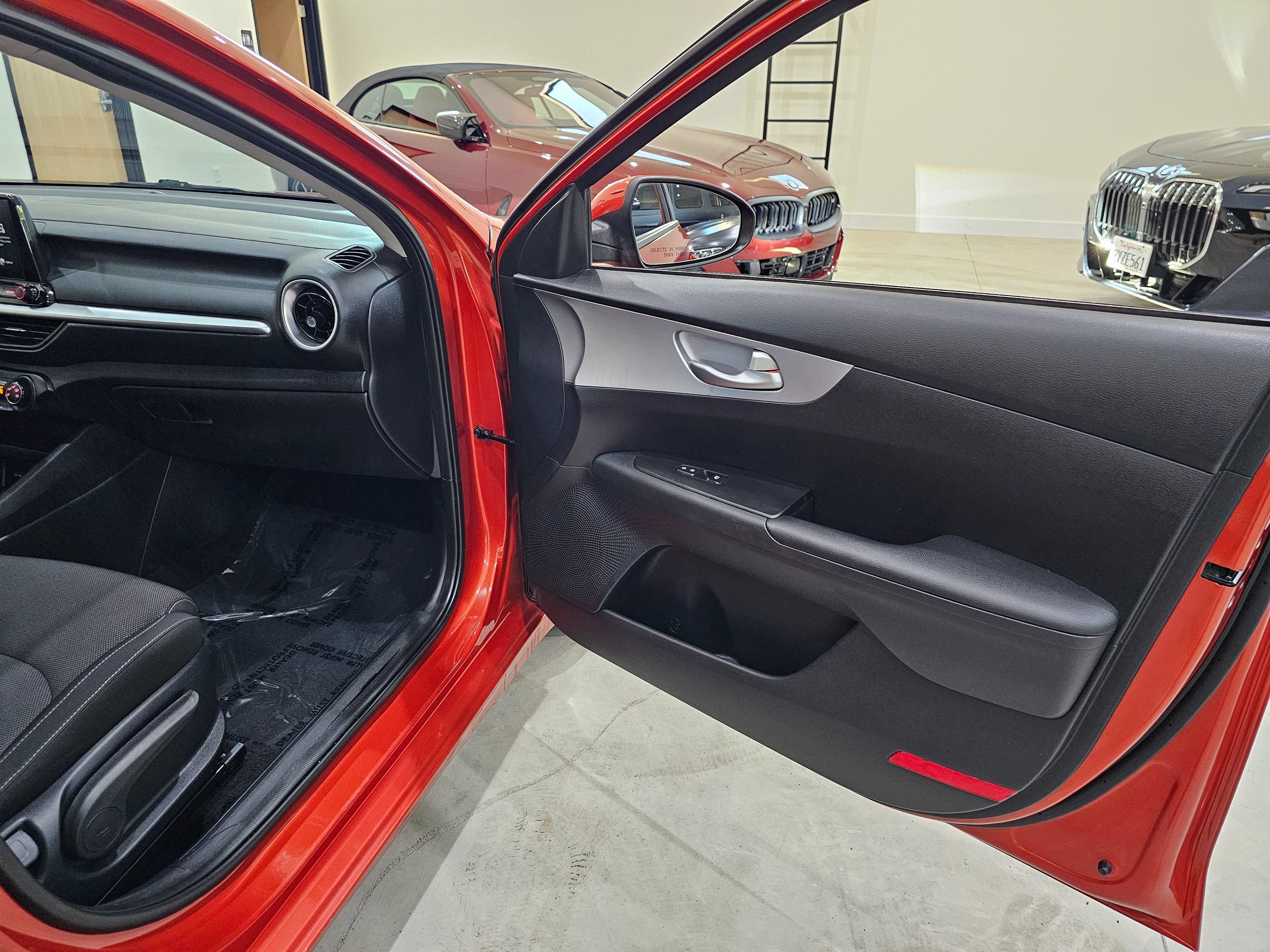Used 2023 Kia Forte LXS w/ LXS Technology Package FWD image 32