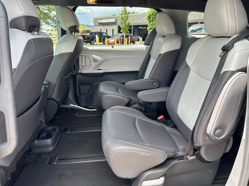 Used 2023 Toyota Sienna XSE w/ XSE Plus Package AWD/4WD image 21