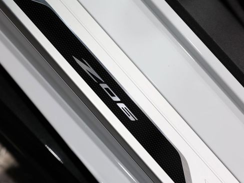 Used 2025 Chevrolet Corvette Z06 image 19