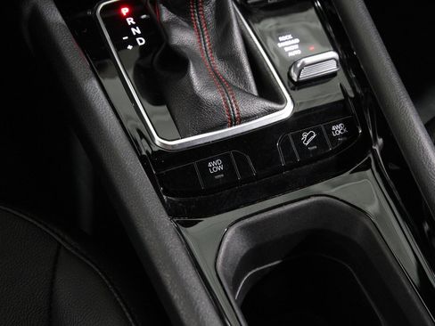 Used 2023 Jeep Compass Trailhawk image 18