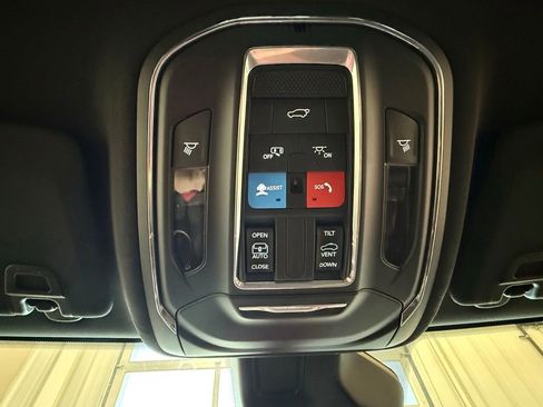 Used 2024 Jeep Grand Cherokee L Altitude AWD/4WD image 52