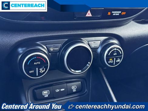 Used 2023 Hyundai Venue SEL FWD image 26