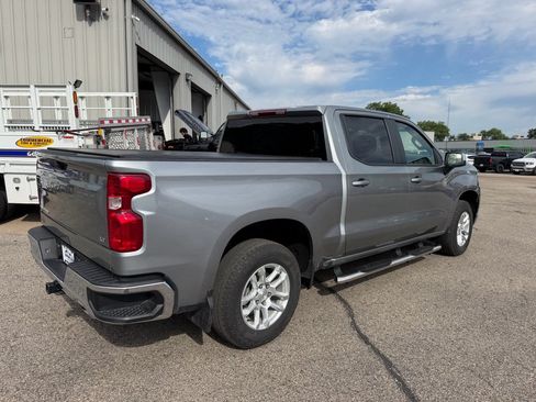 Used 2024 Chevrolet Silverado 1500 LT AWD/4WD image 4