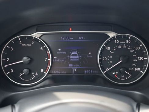 Used 2025 Nissan Altima 2.5 SV FWD image 16