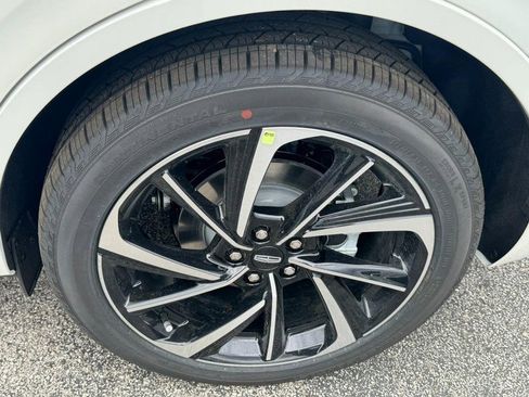 New 2024 Lincoln Corsair Grand Touring w/ Equipment Group 301A image 27