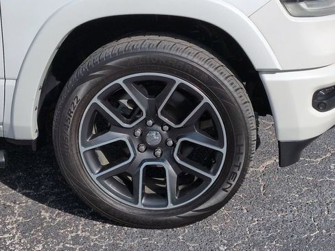 Used 2019 RAM 1500 Laramie AWD/4WD image 11