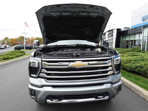 Used 2024 Chevrolet Silverado 2500 High Country AWD/4WD image 36