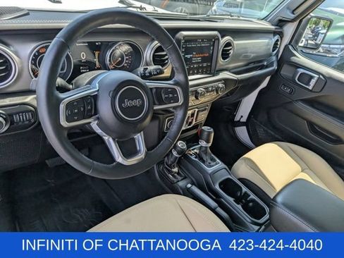 Used 2019 Jeep Wrangler Unlimited Sahara AWD/4WD image 5