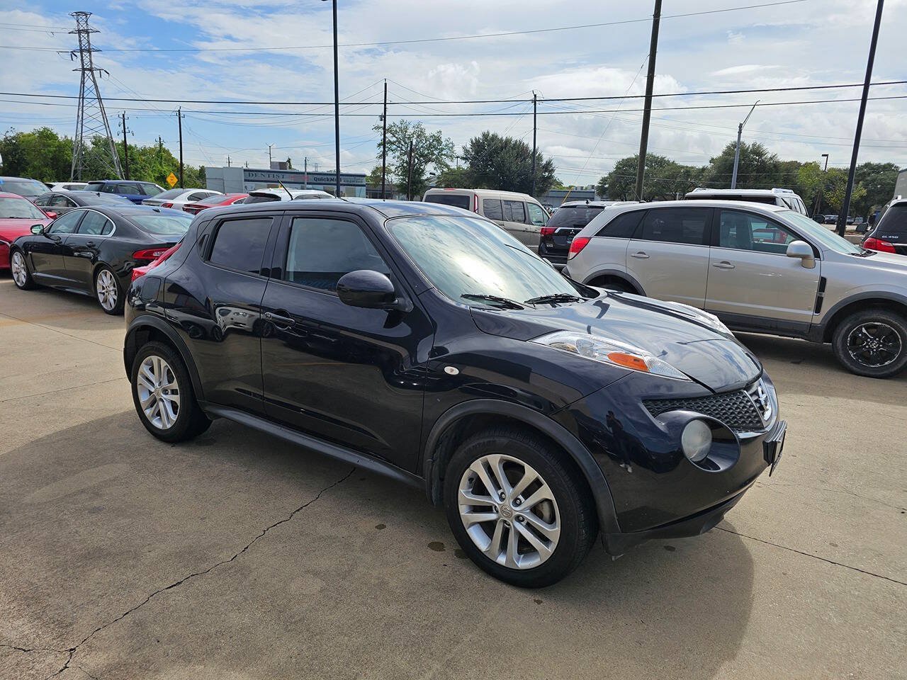 Used 2014 Nissan Juke SV FWD image 3