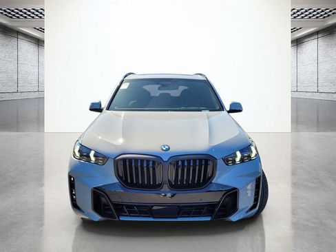 New 2026 BMW X5 xDrive40i w/ M Sport Package AWD/4WD image 3