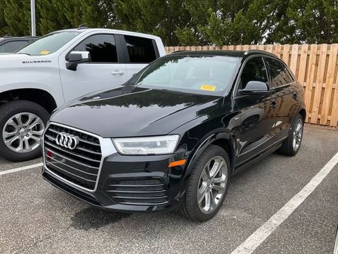 Used 2016 Audi Q3 2.0T Prestige w/ Prestige Package image 3