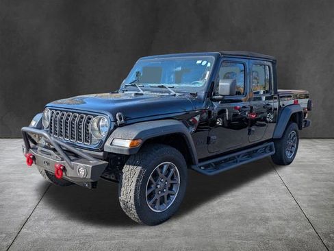 Used 2024 Jeep Gladiator Sport image 8