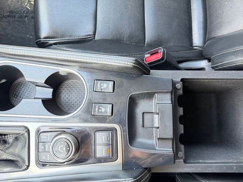 Used 2018 Nissan Maxima 3.5 SV image 21