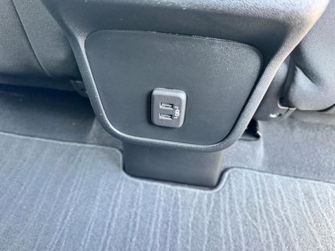 Used 2021 Chevrolet Equinox LT image 22