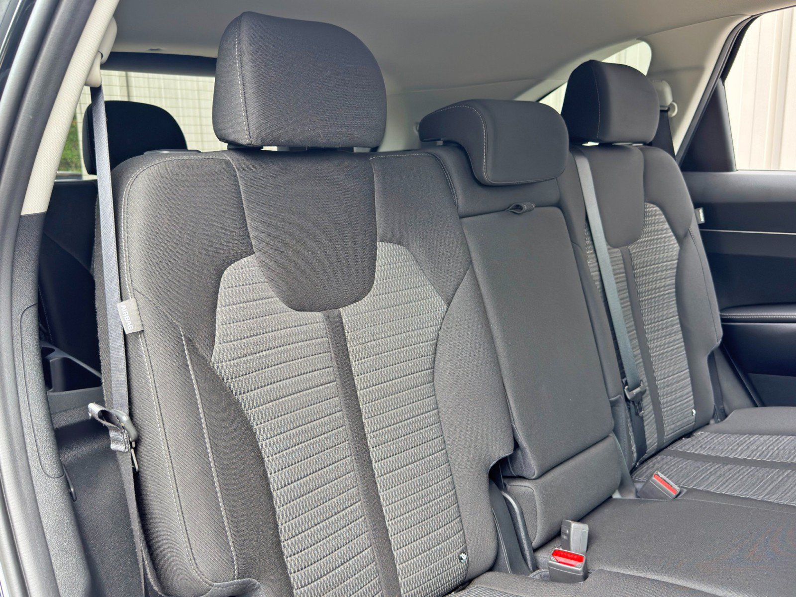 Used 2024 Kia Sorento LX FWD image 35