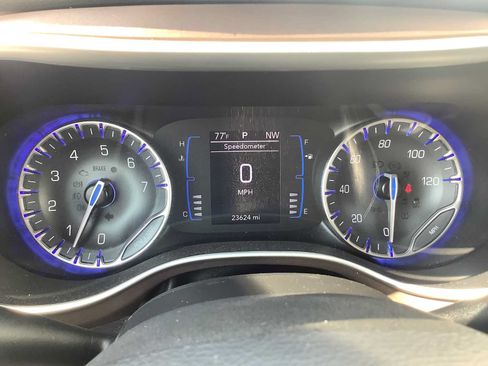 Used 2023 Chrysler Voyager LX FWD image 18