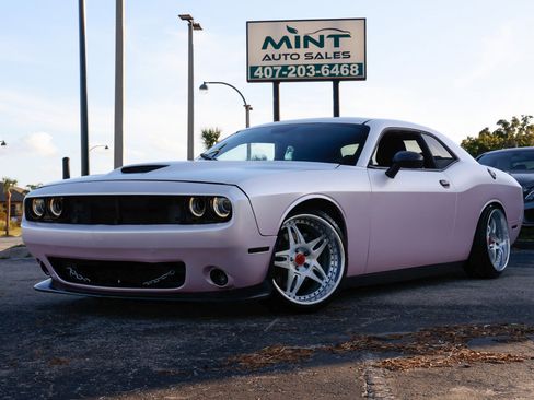 Used 2020 Dodge Challenger R/T w/ Blacktop Package image 1