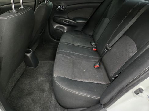 Used 2015 Nissan Versa SV image 6