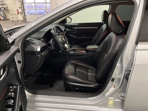 Used 2023 Nissan Altima 2.5 SR image 15