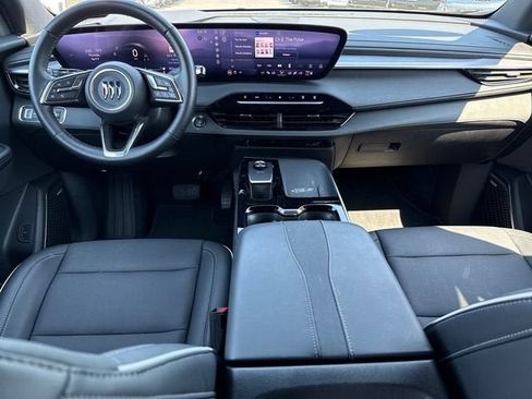 Used 2025 Buick Enclave Preferred FWD image 13