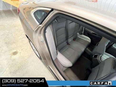 Used 2022 Chevrolet Malibu LT image 8