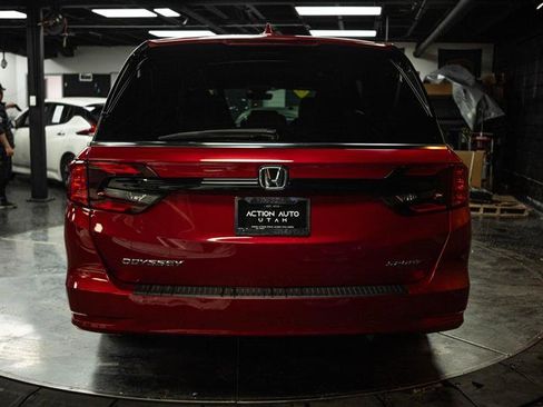 Used 2024 Honda Odyssey Sport image 6