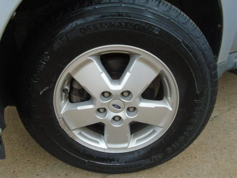 Used 2010 Ford Escape XLS image 21