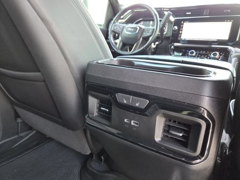 Used 2024 GMC Sierra 2500 AT4X AWD/4WD image 30