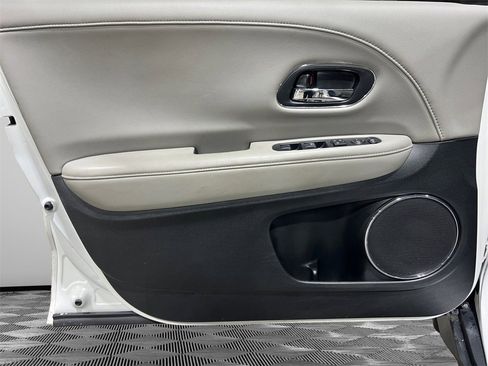 Used 2017 Honda HR-V EX-L image 21