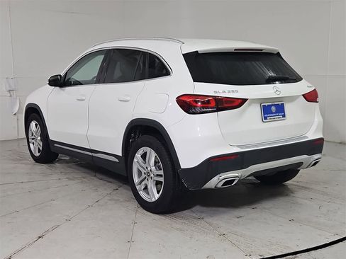 Used 2022 Mercedes-Benz GLA 250 4MATIC image 4