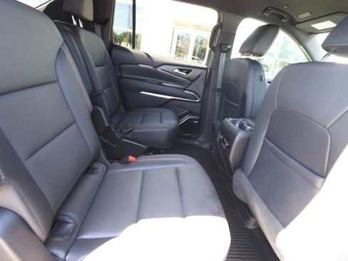 Used 2024 Chevrolet Traverse Z71 w/ Enhanced Driving Package AWD/4WD image 24