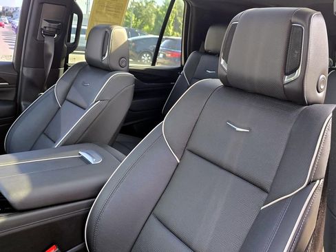 Used 2023 Cadillac Escalade Sport AWD/4WD image 30