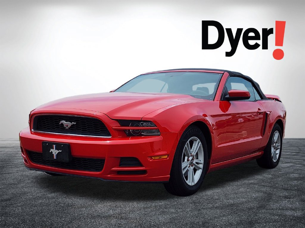 Used 2014 Ford Mustang Convertible RWD image 8
